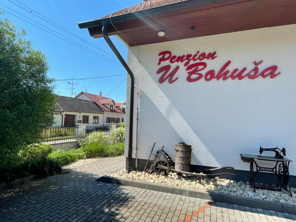 Penzion U Bohusa Lednice Kültér fotó