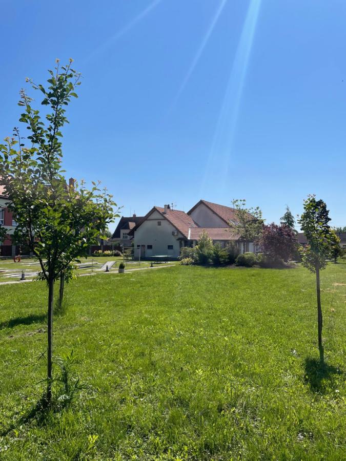 Penzion U Bohusa Lednice Kültér fotó